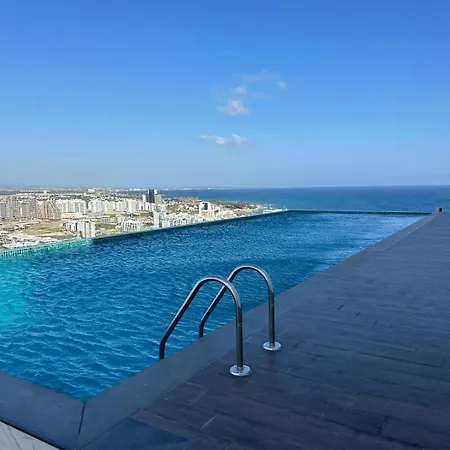 Appartement Grand Sapphire & Casino Trikomo